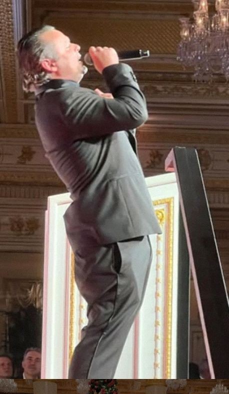 Eddie Rap Life performing